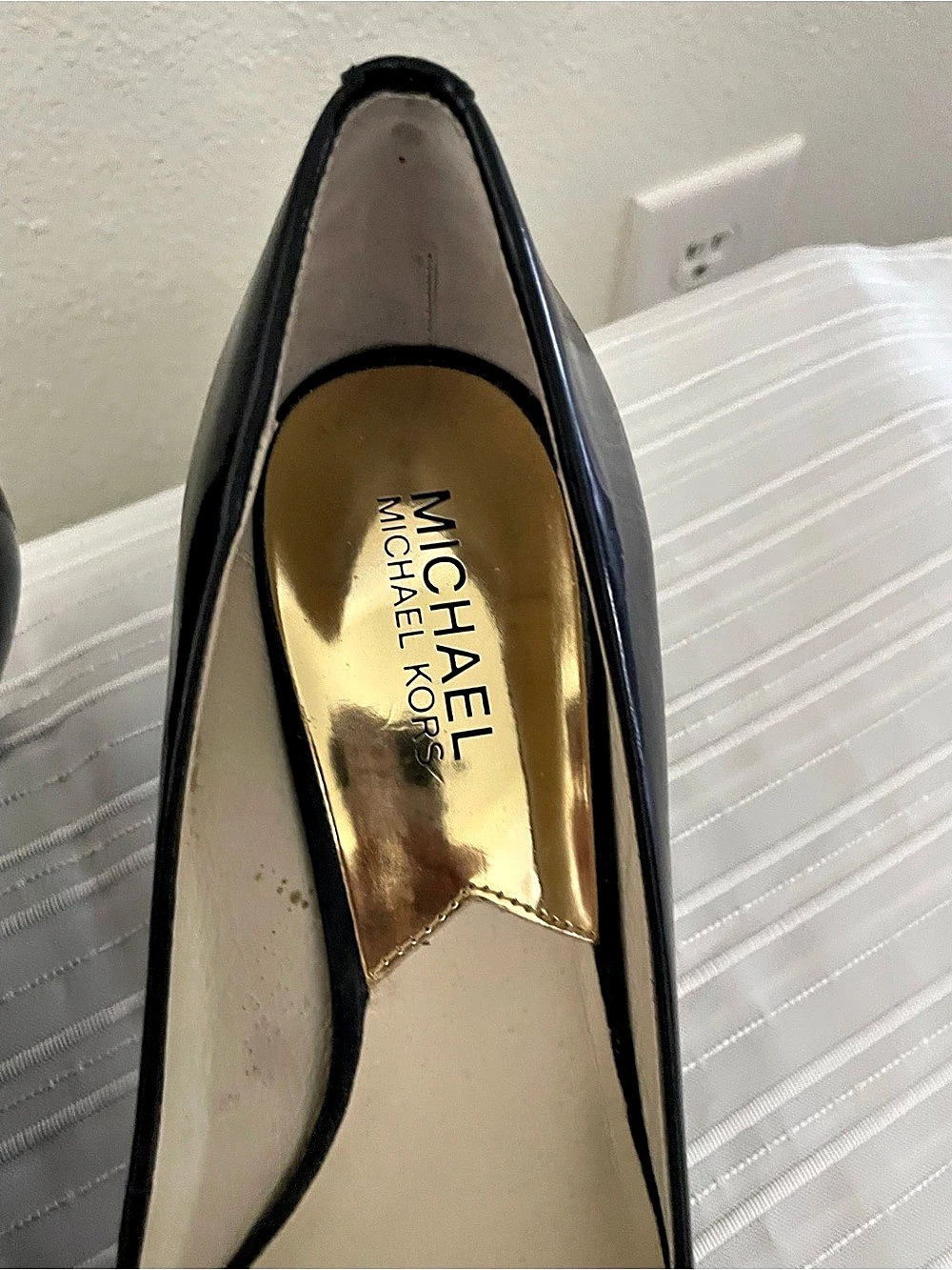 Michael Kors Flex Kitten-Heel Pump Black Pointed-Toe Pumps 7.5 - Picture 4 of 11